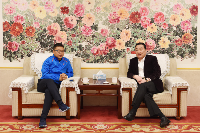 中梁地产浙广区域集团总裁顾继伟一行到集团考察交流(图1)