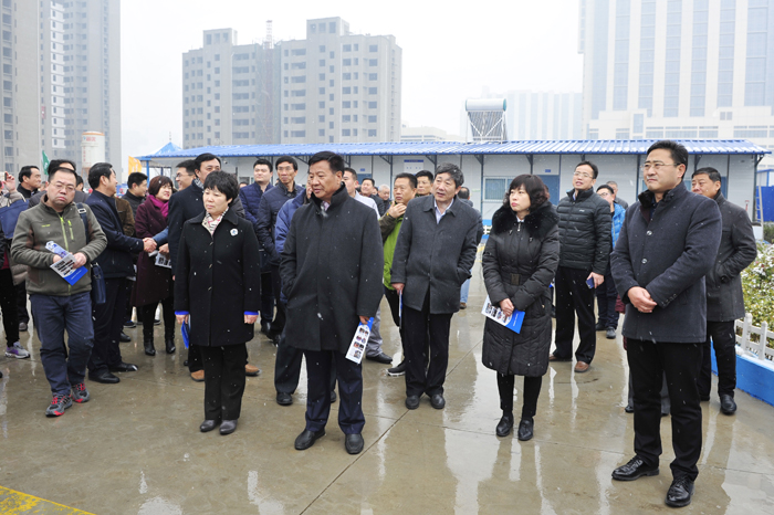 全省工会与行政沟通协商机制建设现场会与会领导到集团工程现场观摩(图1)