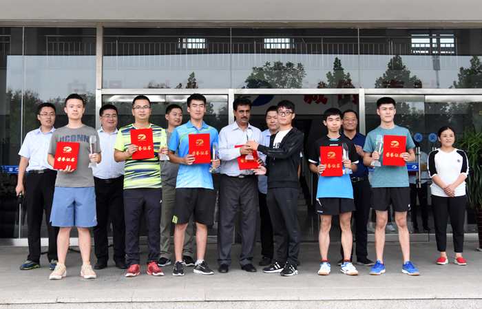 集团隆重举行第十八届迎国庆“天元杯”员工乒乓球比赛(图4)