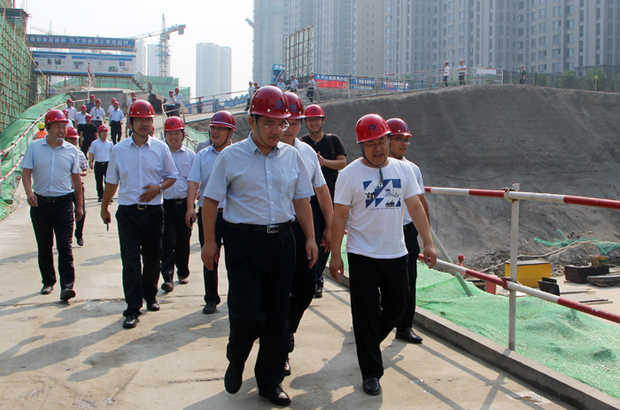 集团组织二次结构施工现场观摩学习评比活动(图1)