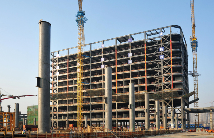 临沂商城国际会展中心酒店钢结构施工(图1)
