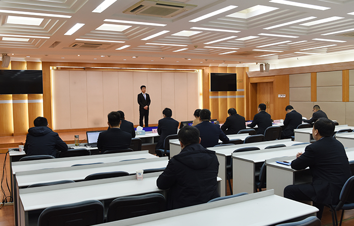 财务部开展财务系统岗位任职资格及会计领先人才选拔考聘工作(图1) 财务部开展财务系统岗位任职资格及会计领先人才选拔考聘工作(图1)