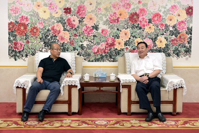世茂集团副总裁、华北地区公司董事长刘辉一行到集团考察交流(图1) 世茂集团副总裁、华北地区公司董事长刘辉一行到集团考察交流(图1)