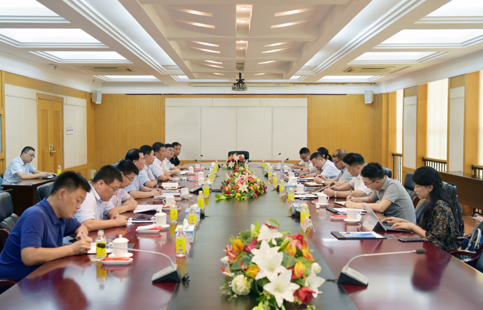泸州老窖集团建工板块领导到集团考察交流(图2)