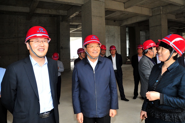 张桂玉董事长到费县考察学习(图1) 张桂玉董事长到费县考察学习(图1)