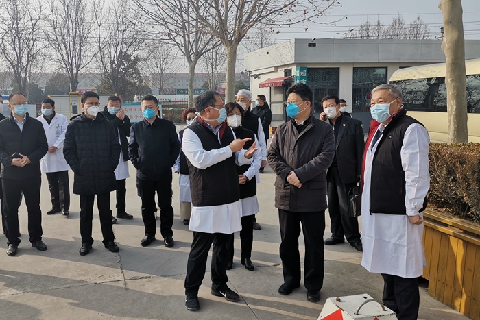 市长孟庆斌到市人民医院新型冠状病毒负压病房工程调研(图1)