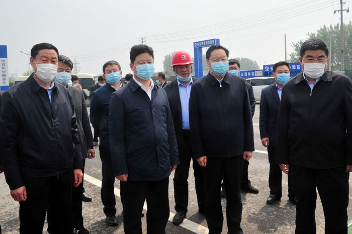 市委副书记、市长孟庆斌到集团施工的中心城区城建项目调研(图2)