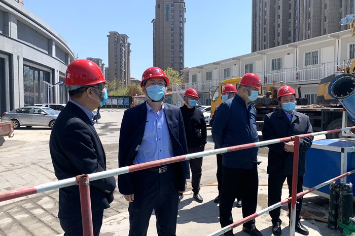 集团总裁赵纪峰到青岛区域视察(图1)