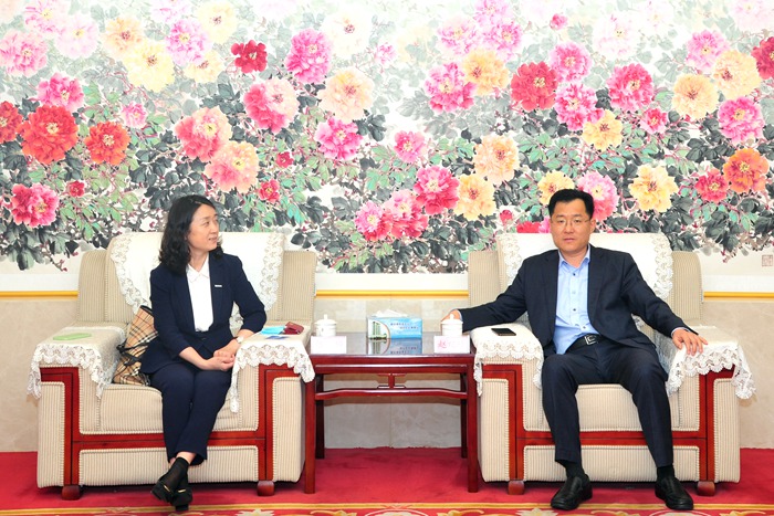 浪潮国际副总裁张梅一行到集团考察交流(图1)