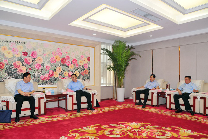 山东省建筑企业外出施工联络服务站到集团调研(图1) 山东省建筑企业外出施工联络服务站到集团调研(图1)