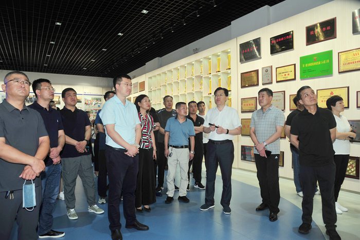 北大燕园高级工商管理课程班走进天元建设集团(图1) 北大燕园高级工商管理课程班走进天元建设集团(图1)