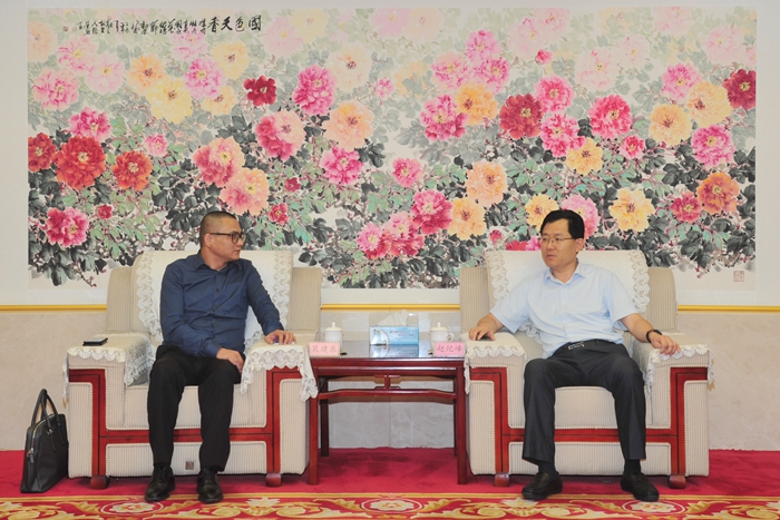 新城控股合约规划中心总经理裴建东一行到集团考察交流(图1) 新城控股合约规划中心总经理裴建东一行到集团考察交流(图1)
