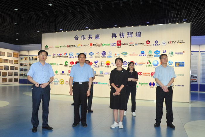 财政部山东监管局李淑英处长到集团走访全国人大代表(图2)