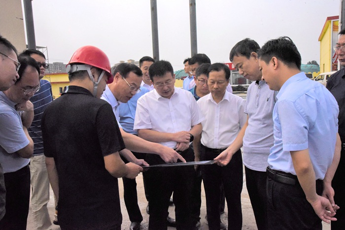 副市长常红军带队到北京东路提升改造工程观摩(图2)
