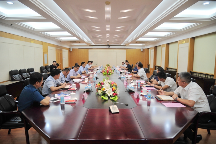 精工钢构集团高级副总裁王爱民一行到集团考察交流(图2)