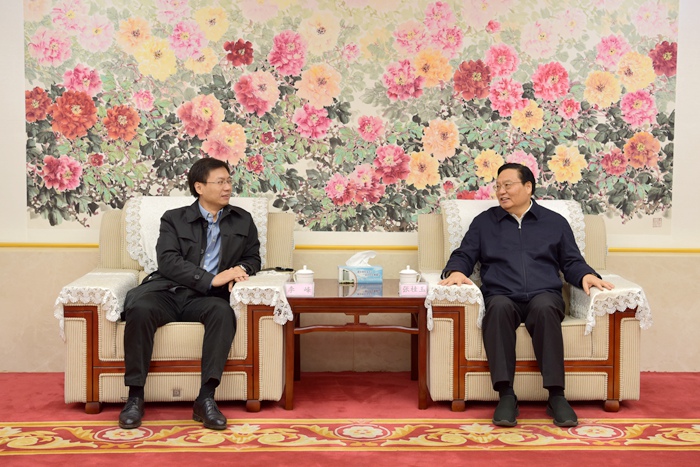 山东财金政企公司董事长李峰一行到集团考察交流(图1) 山东财金政企公司董事长李峰一行到集团考察交流(图1)