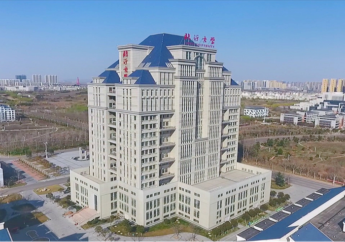 集团承建的临沂大学-科技大楼荣获国家优质工程奖，实现6年连创(图1)