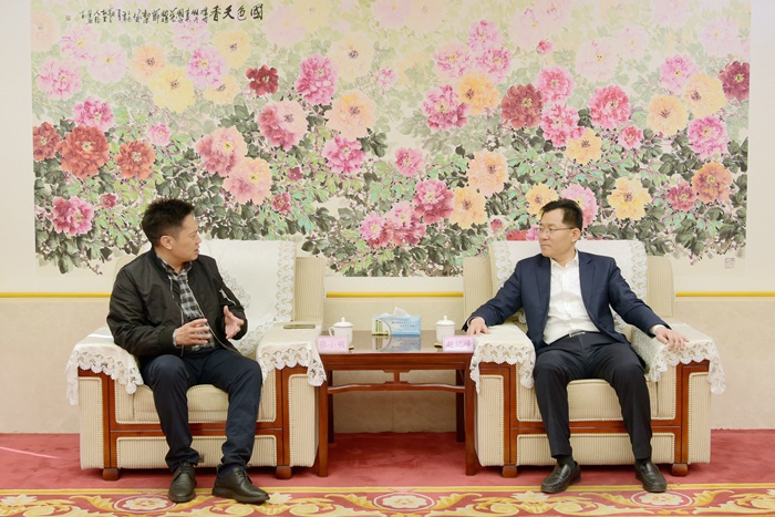 京博乐安置业有限公司董事长张小明、总经理马雪英一行到集团考察交流(图1) 京博乐安置业有限公司董事长张小明、总经理马雪英一行到集团考察交流(图1)