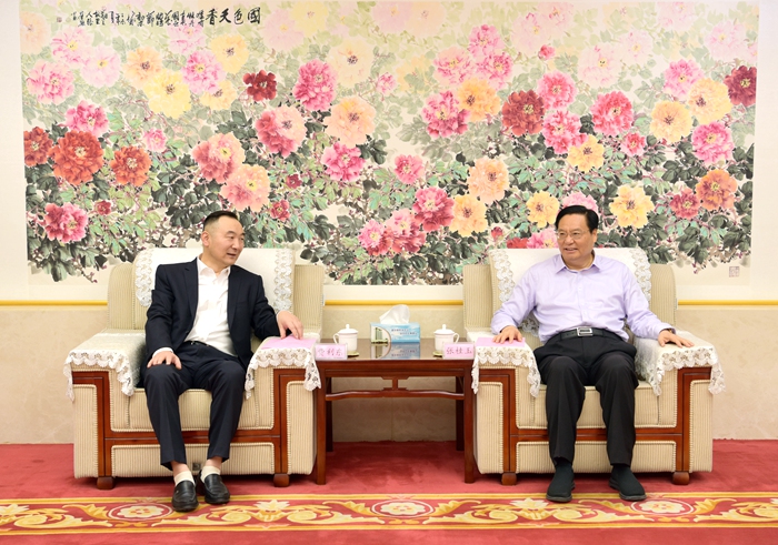 北京中冶设备研究设计总院有限公司董事长费利东到集团考察交流(图1) 北京中冶设备研究设计总院有限公司董事长费利东到集团考察交流(图1)