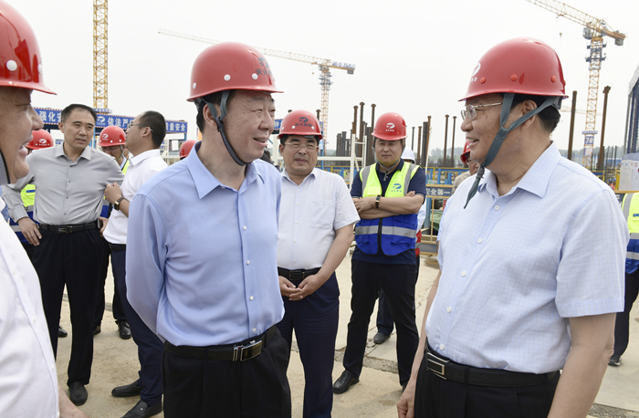 临沂市市长任刚(图1)