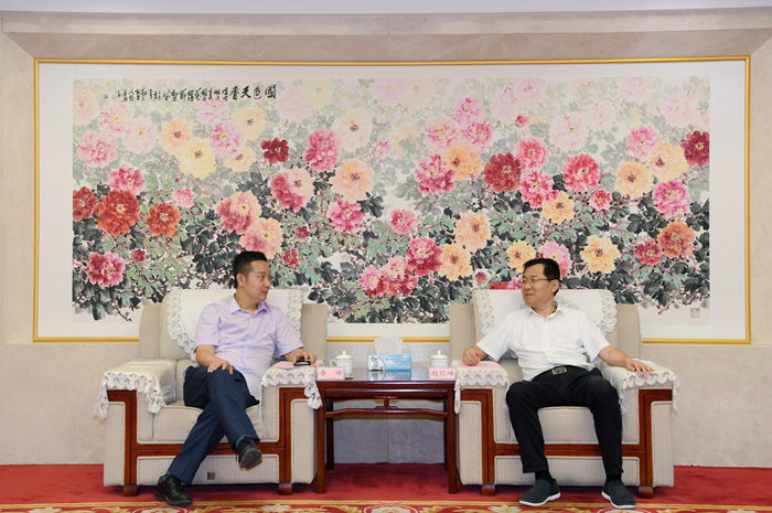 新城控股集团山东区域总经理李峰一行到集团考察交流 (图1) 新城控股集团山东区域总经理李峰一行到集团考察交流 (图1)