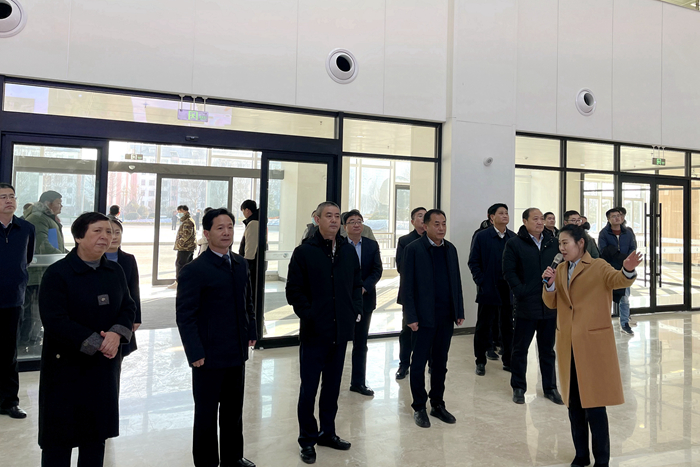 莒南县委书记黄慧林一行到集团投资承建项目调研(图1)