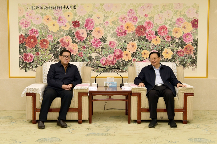 郯城县县长于广威到集团考察交流(图1)