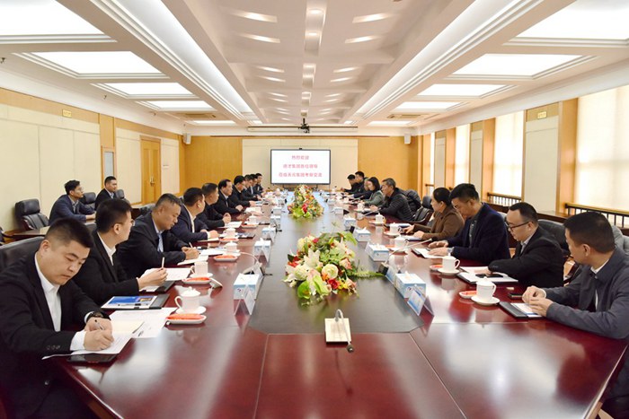 德才集团副总裁、青岛中建联合集团有限公司董事长袁永林到集团考察交流(图3)