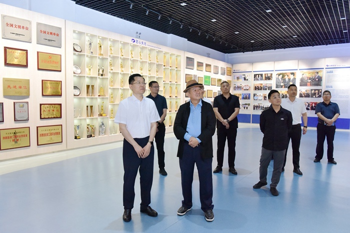 马来西亚绿野集团董事长李金友一行到集团考察交流(图2)