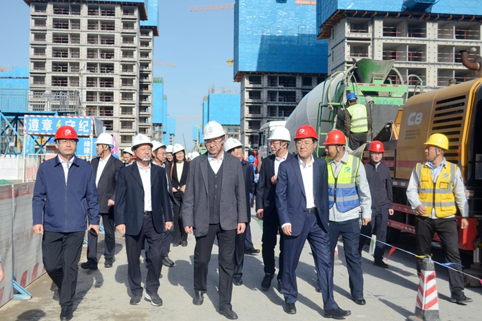 集团承建的雄安新区启动区滨水商业商务区住宅项目标段三举行封顶仪式(图5)